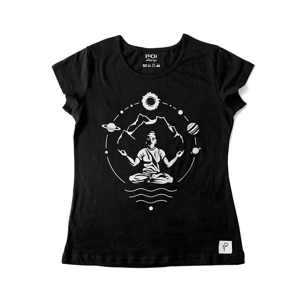 czarna koszulka damska z nadrukiem, do yogi i medytacji, yogin w otoczeniu gór i kosmosu
